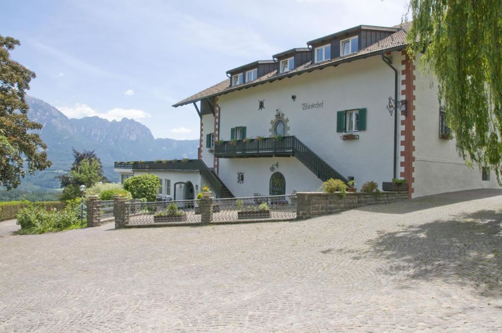 Naturhotel Wieserhof  Renon