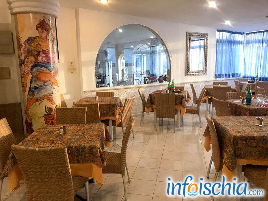 hotel-villa-al-parco-sala-ristorante1