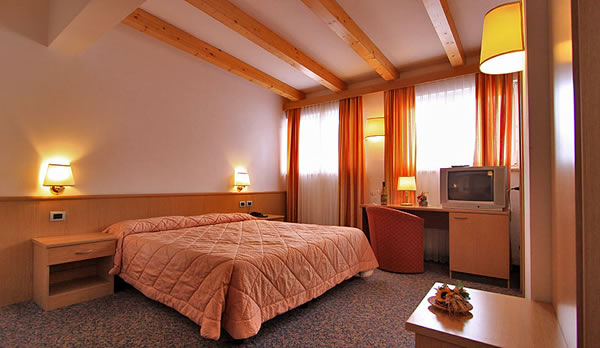 Hotel Crescenzia Vigo di Fassa