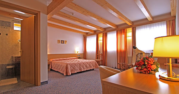 Hotel Crescenzia Vigo di Fassa