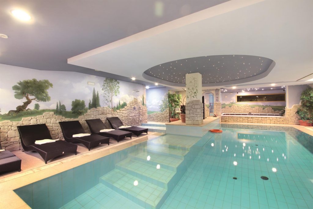 park hotel rubino piscina
